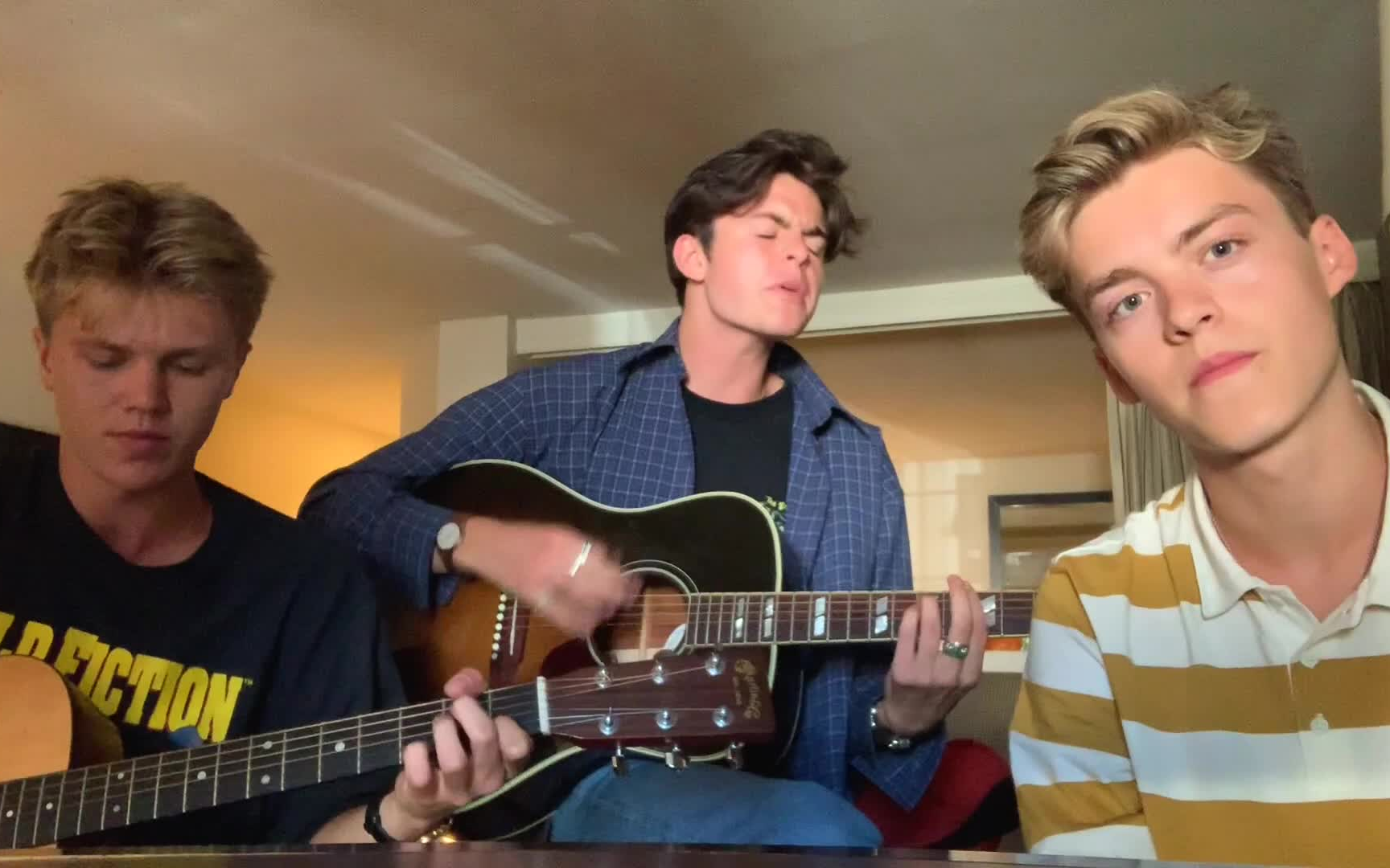 [图][翻唱]黄老板Ed Sheeran - Beautiful People (New Hope Club cover)