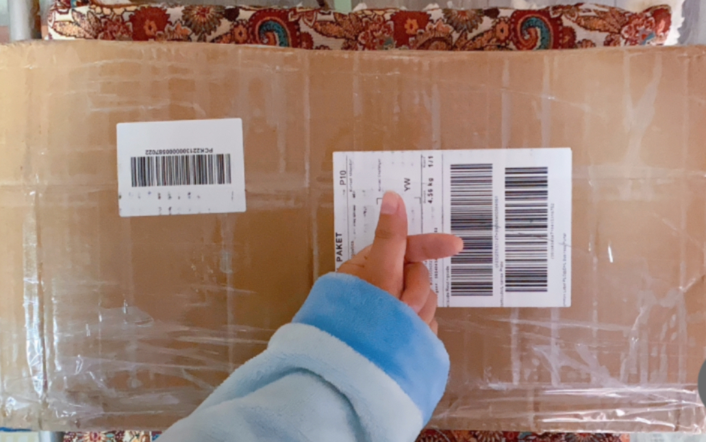 【拆快递】来自去年9月的视频,拆国内转运来的包裹,衣服和各种时尚"小