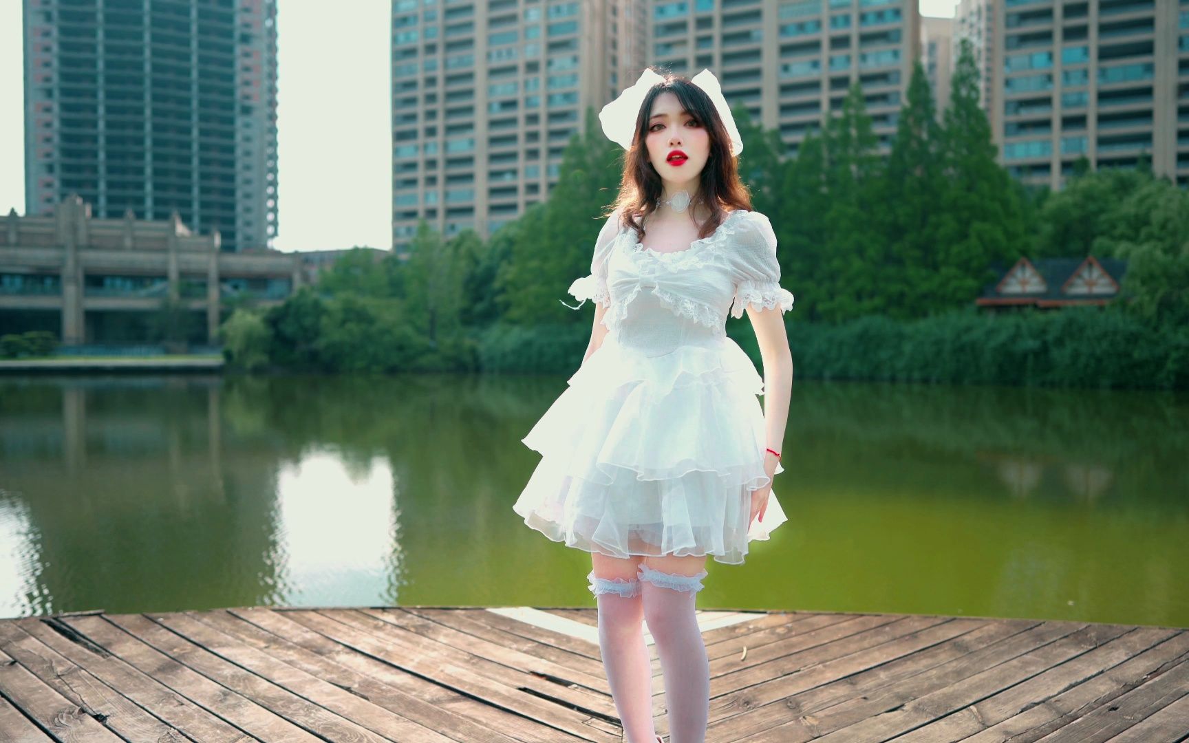 一镜到底的coser舞蹈 未剪辑版 原声