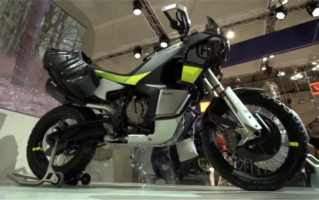 活动作品全新胡斯瓦纳901adv摩托