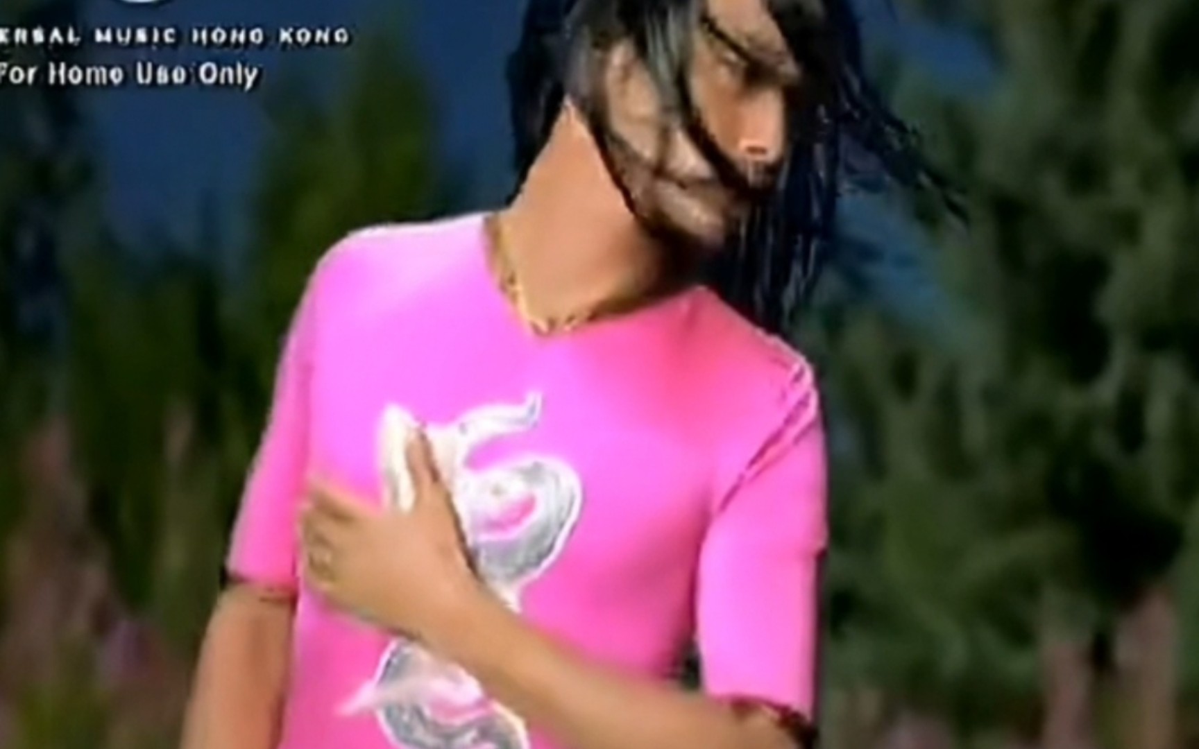 千禧龙年!张国荣大热mv里的服装太漂亮了!