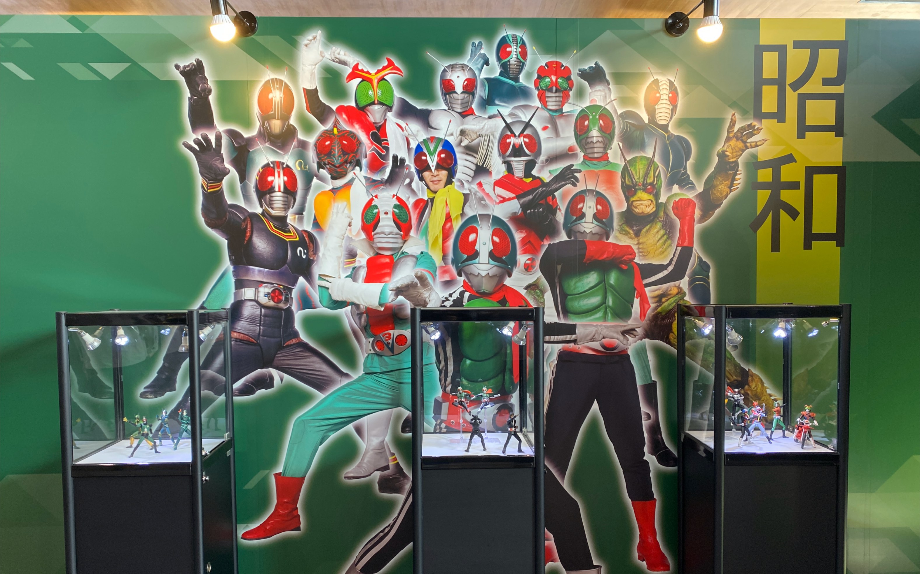 蒙面超人之英雄集合