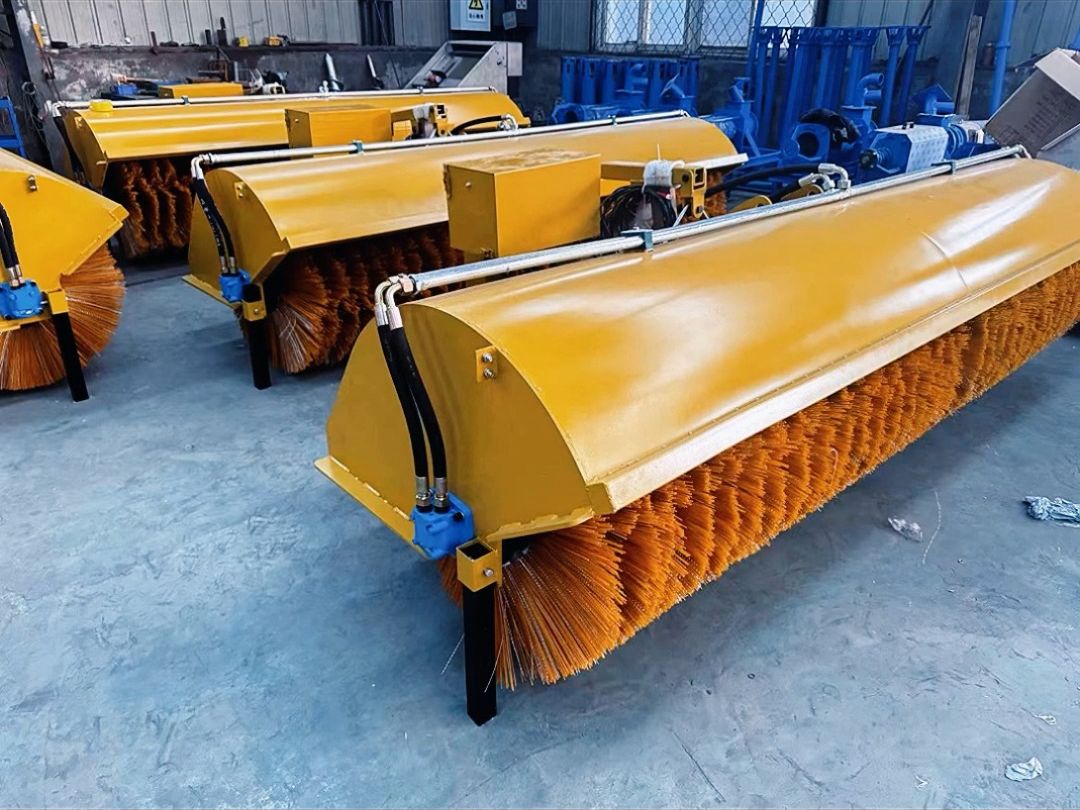 车载前置2米-3.5米除雪滚刷,自带动力扫雪滚 ,道路扫雪铲雪