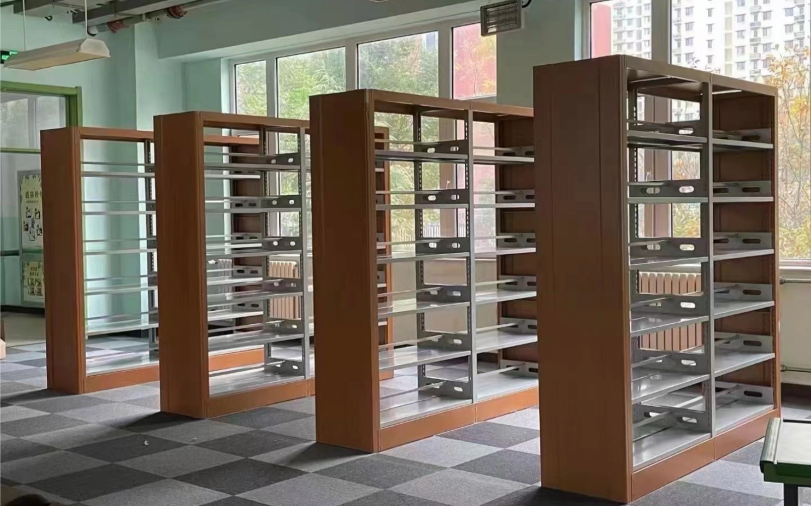 四川省图书馆书架厂家双面摆放图书阅览桌就找成都锴越锦成家具公司