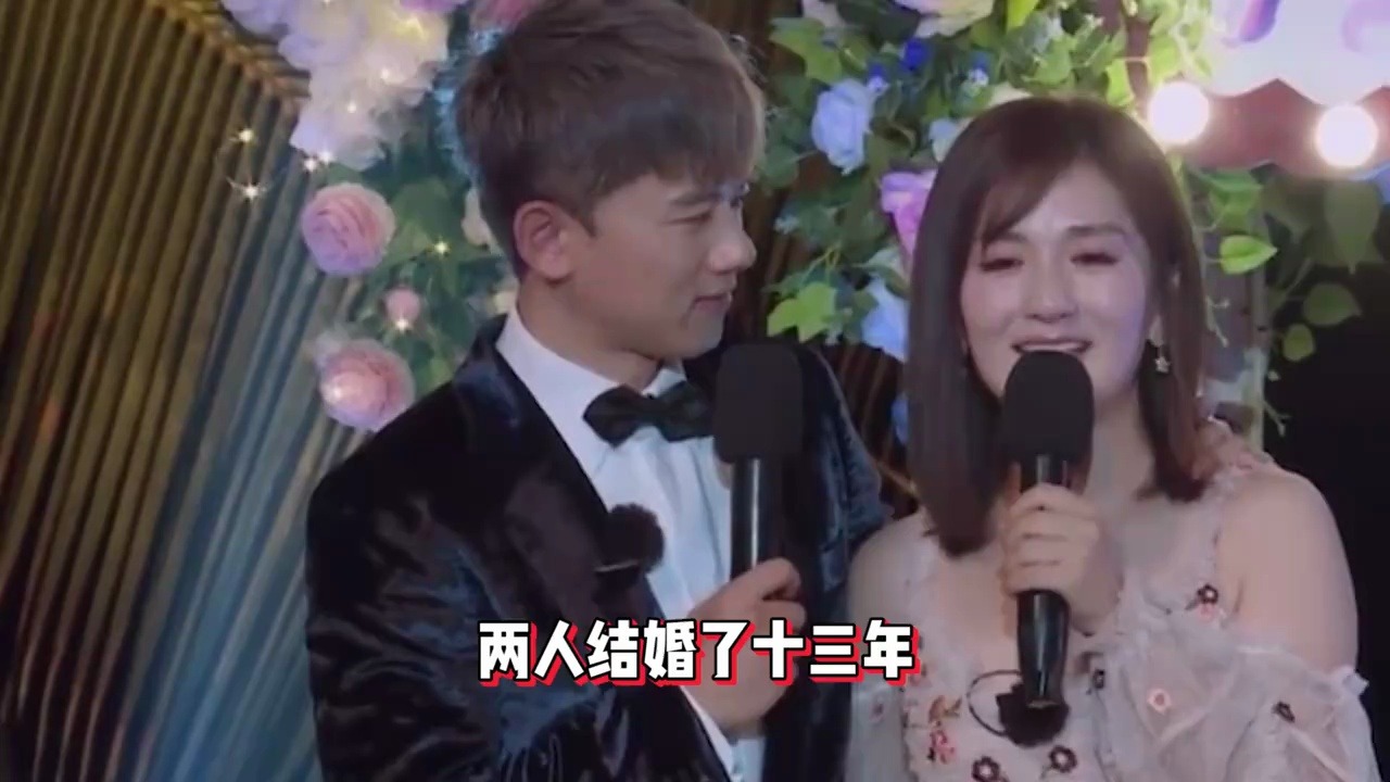 张杰和跳跳俏俏在鸟巢同台唱歌,隔空跟谢娜合唱秀恩爱,娜姐笑好甜