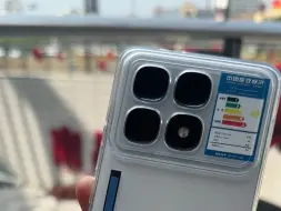 Télécharger la video: 天玑9300+金属边框 龙晶玻璃 IP68 独显芯片 狂暴引擎2599起 澎湃OS 10天更新5次，还送红米手环，真的给的太多了！