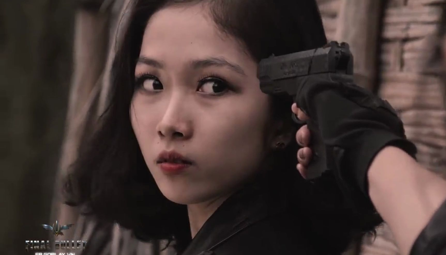 越南女特工被爆头