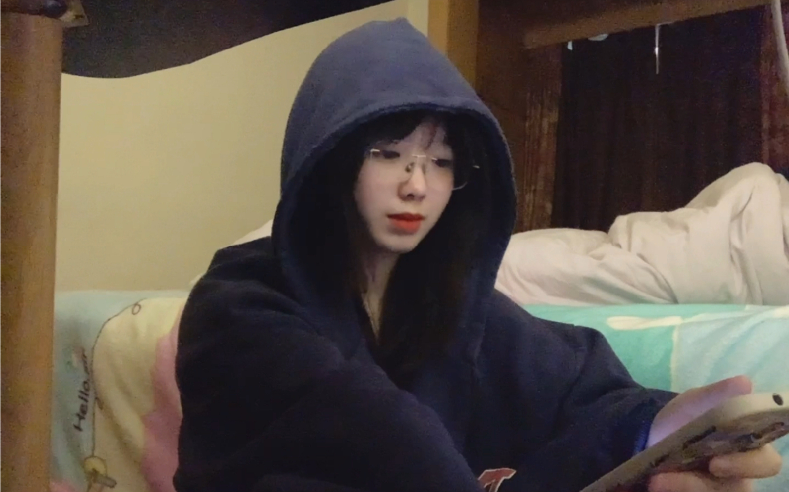 不对等天体 ｜如果说 我和你是一场是非题