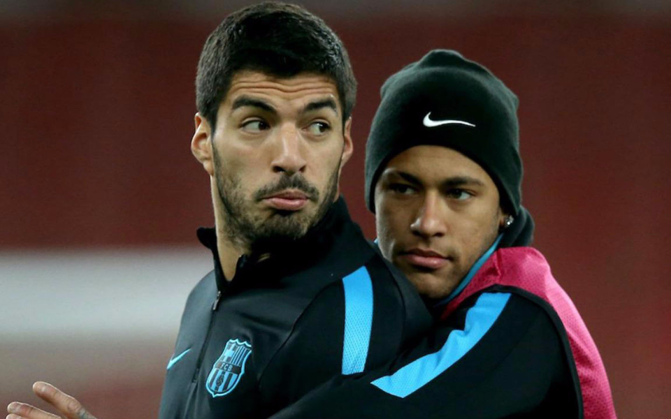 内马尔和苏亚雷斯的甜蜜瞬间,这把狗粮我先干为敬_哔哩哔哩_bilibili