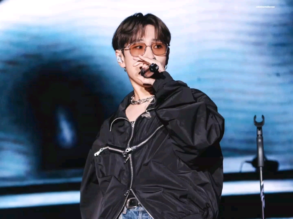 汪苏泷 耿 1125花田飞行音乐节