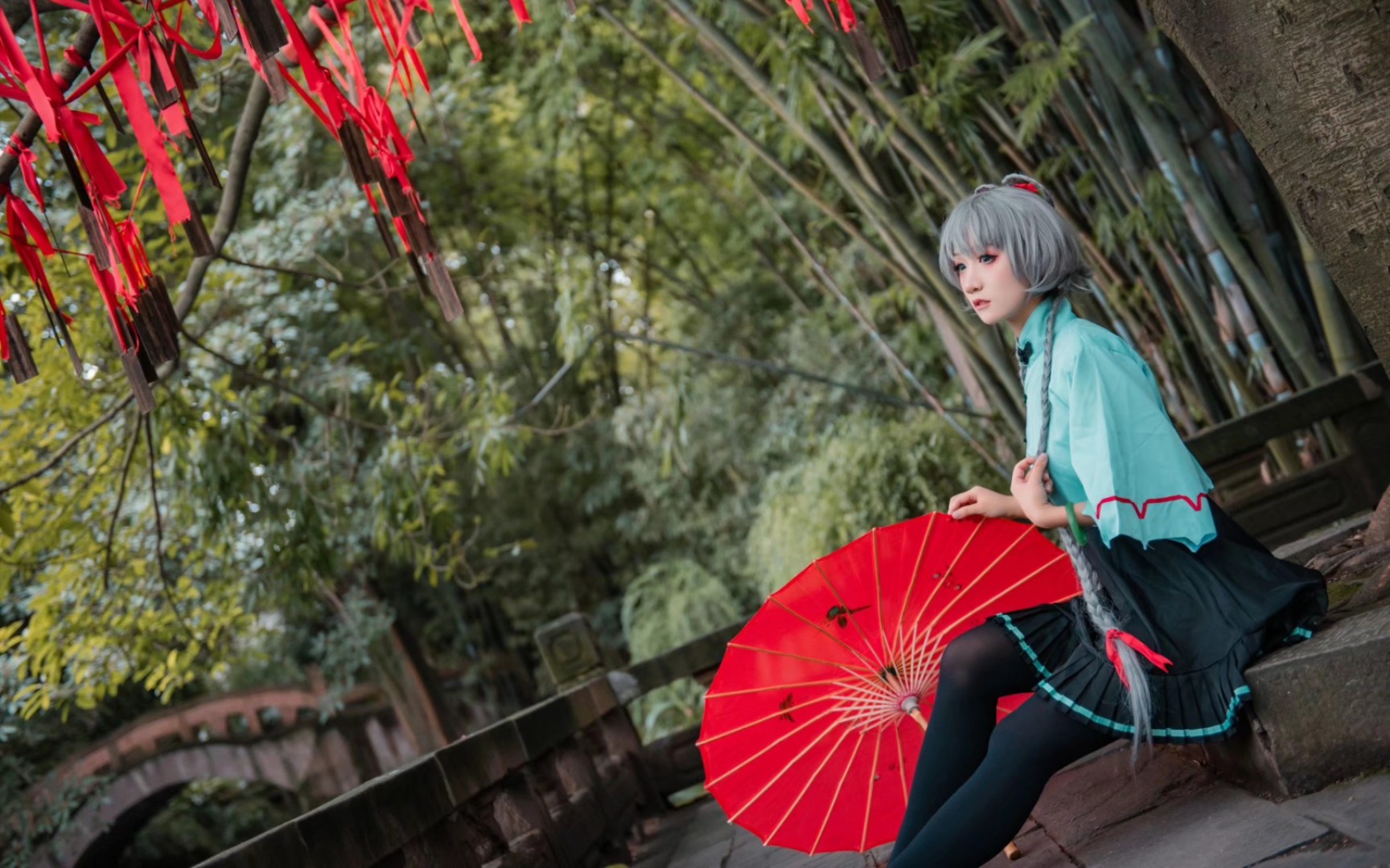 【洛天依】cos三月雨念往昔,我急旋慢转你抚琴低吟