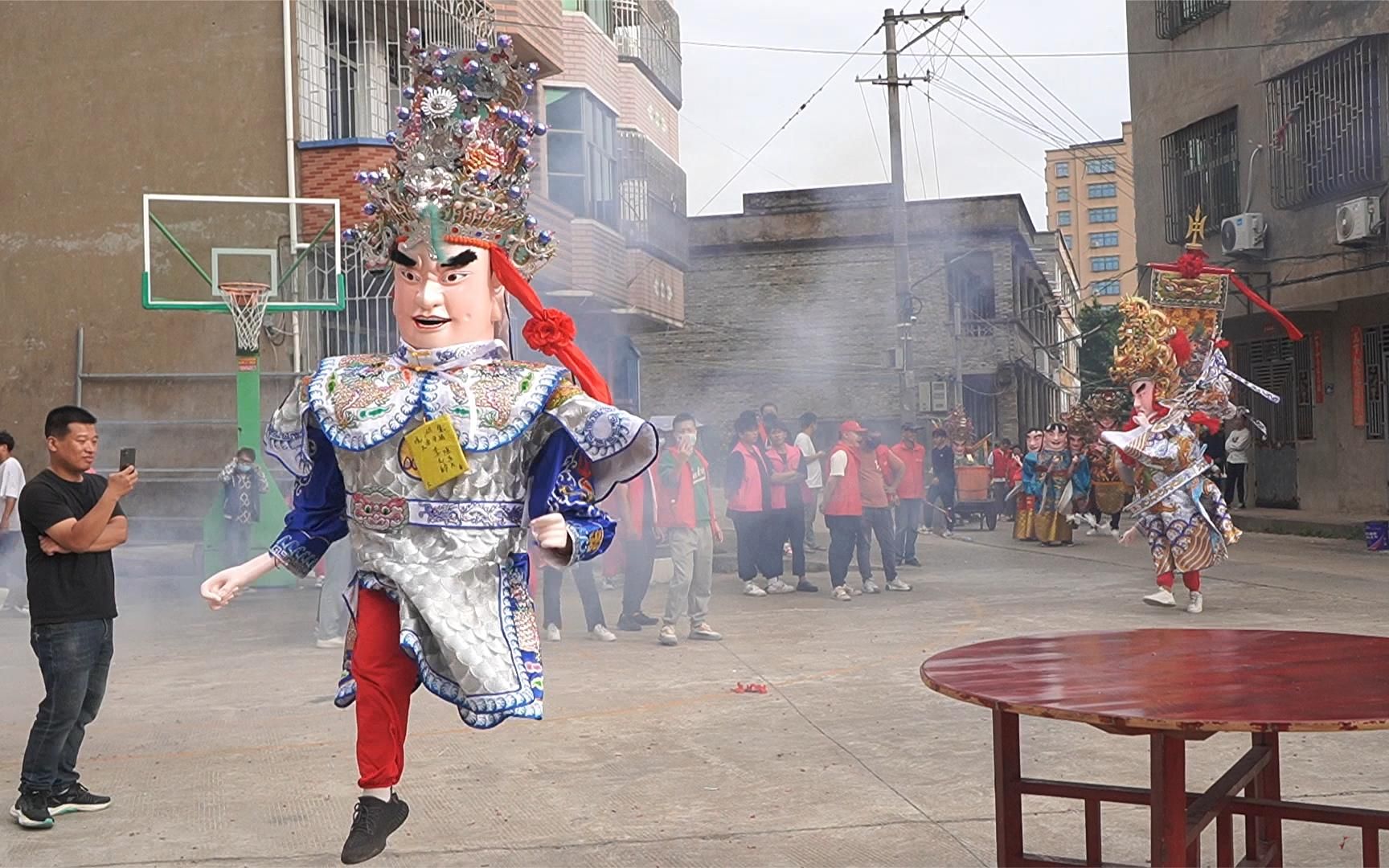 福建 嶺南遊神 精彩片段 ,這個馬努會飛的感覺