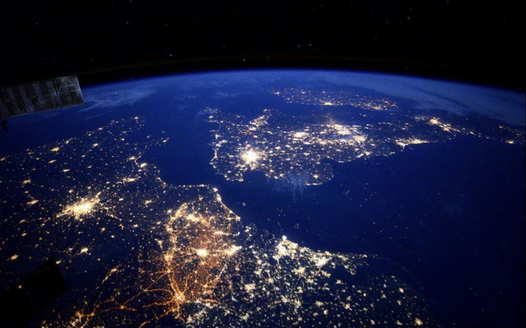 从国际空间站俯瞰地球夜景(一) 国际空间站周刊 VOL. 006_哔哩哔哩_bilibili