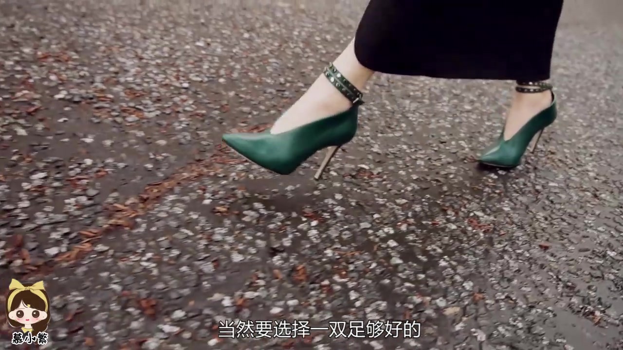 世界最贵的高跟鞋之一JimmyChoo,成人礼的首选高跟鞋!哔哩哔哩bilibili