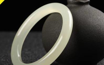 高档天然阿富汗青白玉圆条手镯女款玉石镯子冰种椭圆形玉镯手环女