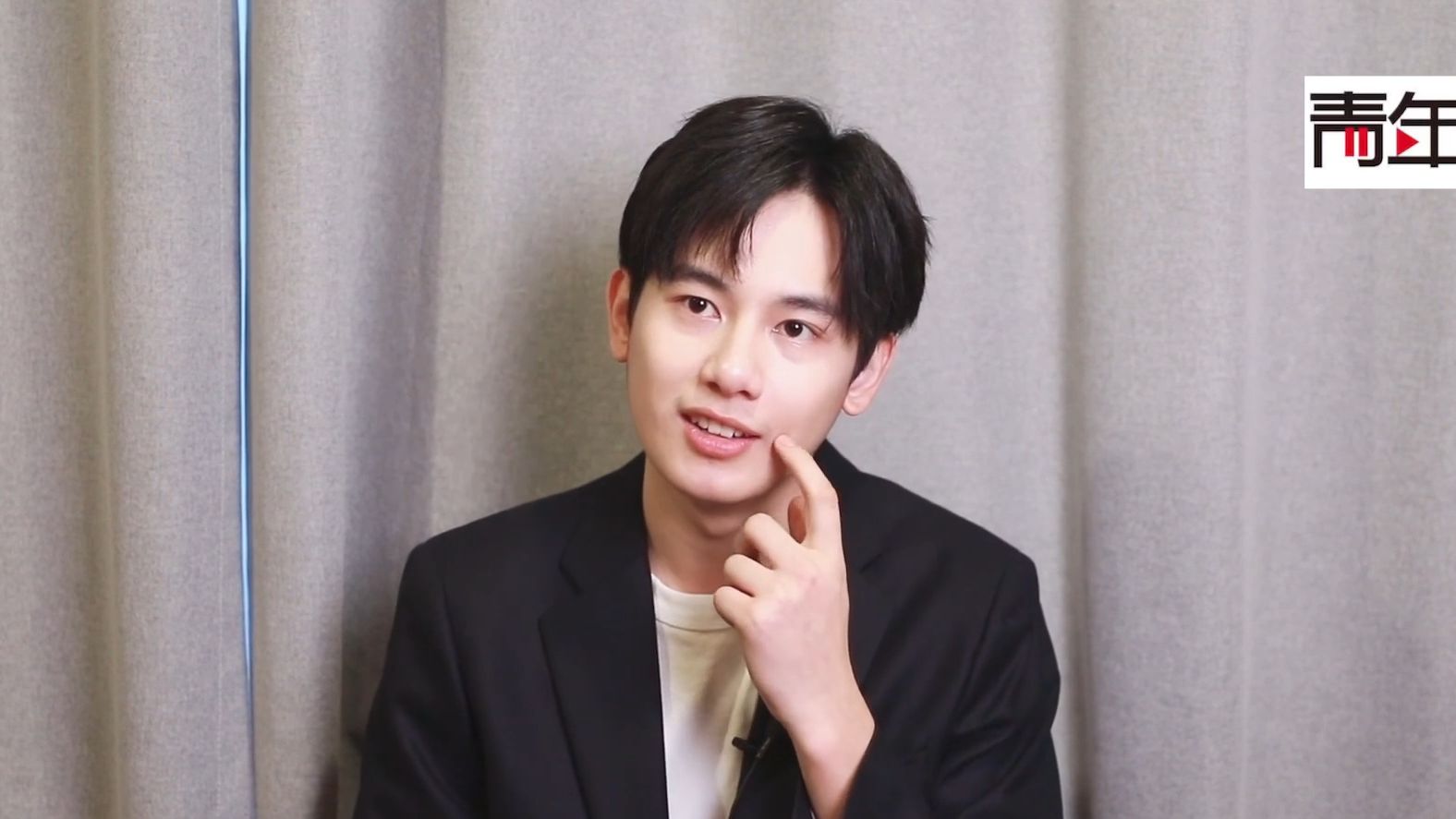 【胡先煦/采访】201126 中国青年报:时光会告诉你所有的答案!