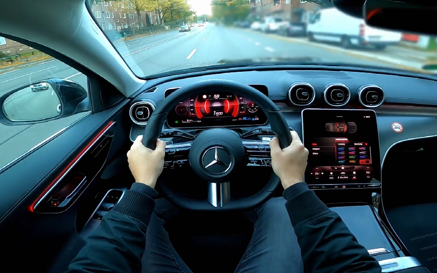 2022款奔驰c级c200旅行版 amg 第一视角试驾