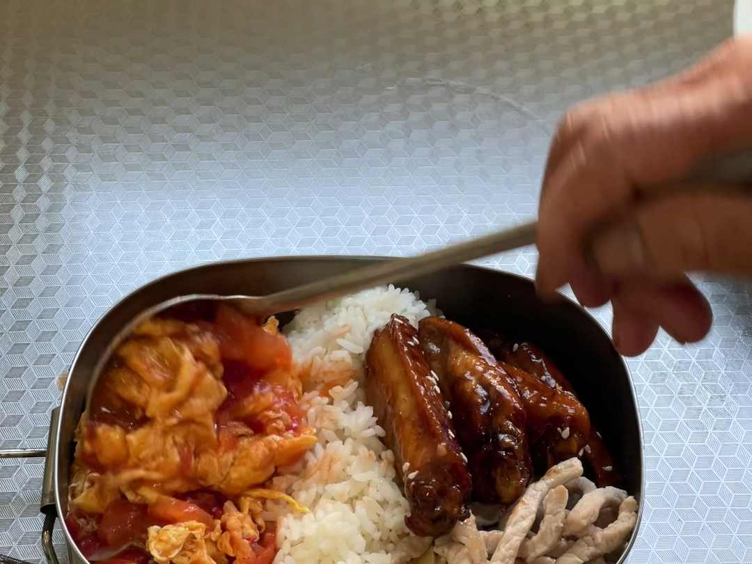 给孙女的上班便当