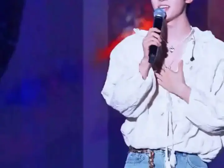 王不染的《夏夜最后的烟火》也太治愈了吧!_哔哩哔哩_bilibili