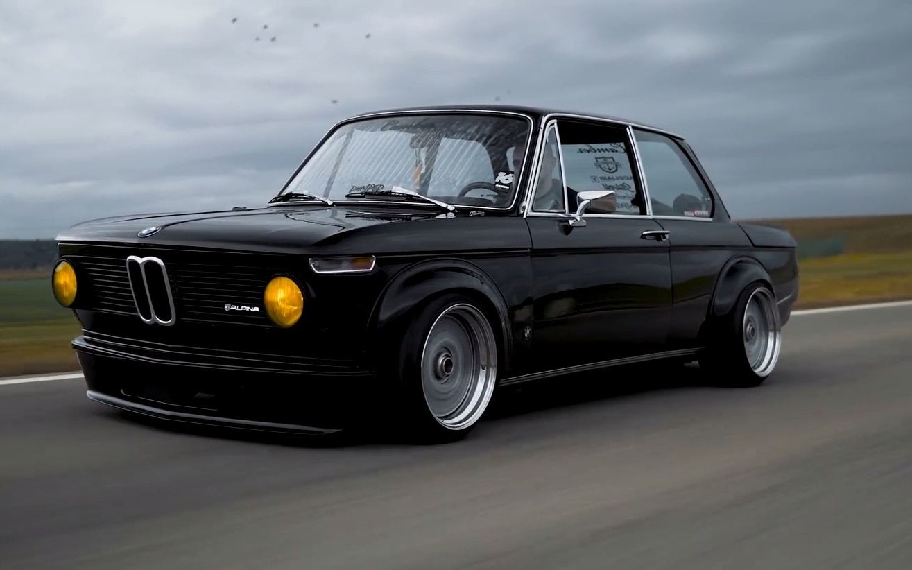 跨越时代变迁的尤物:宝马2002tii!