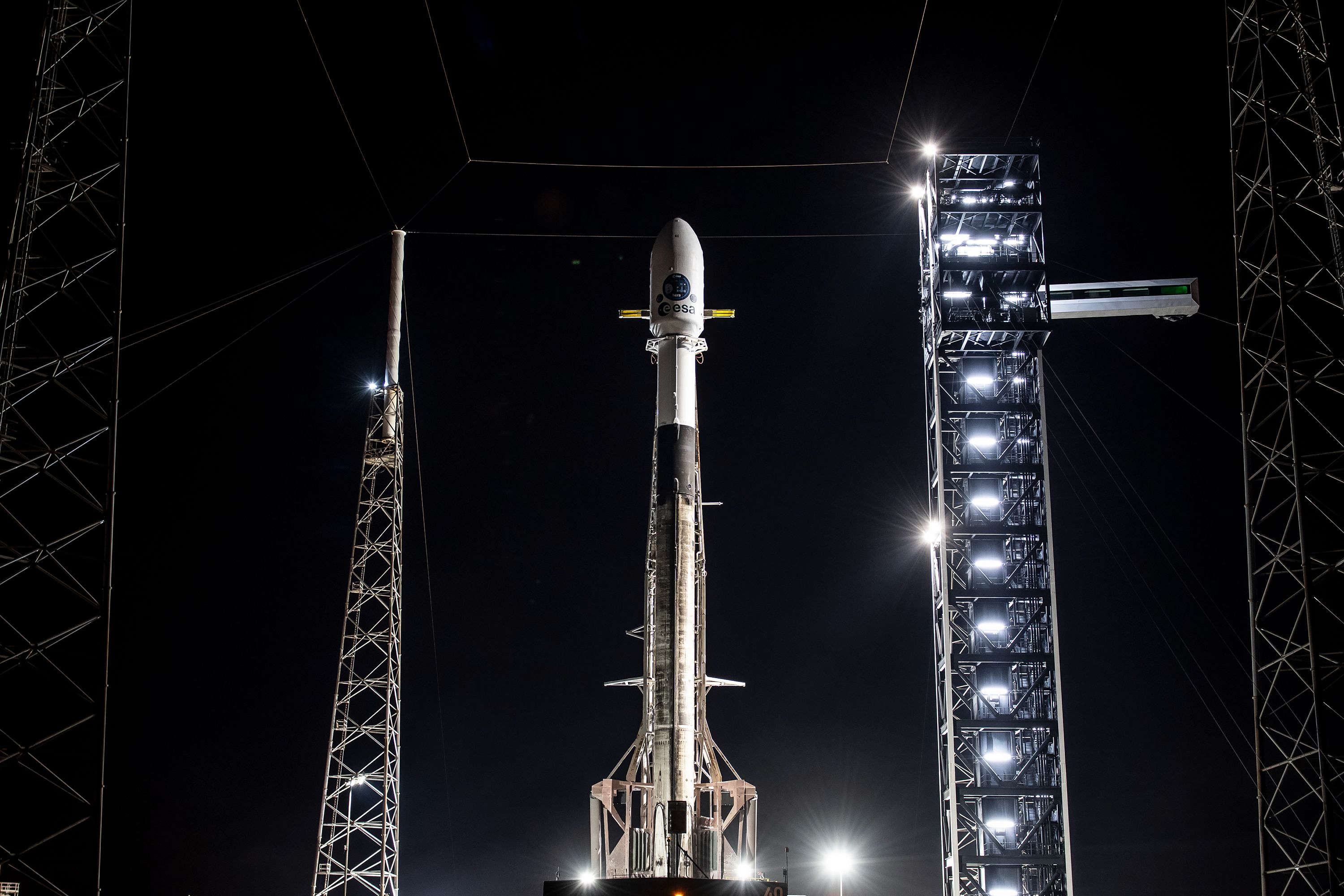 spacex 猎鹰 9 号助推器的第 23 次也是最后一次发射,发射欧空局赫拉