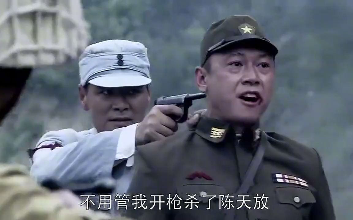 陈天放突然发难,控制了鬼冢,鬼冢不顾一切下令枪杀陈天放