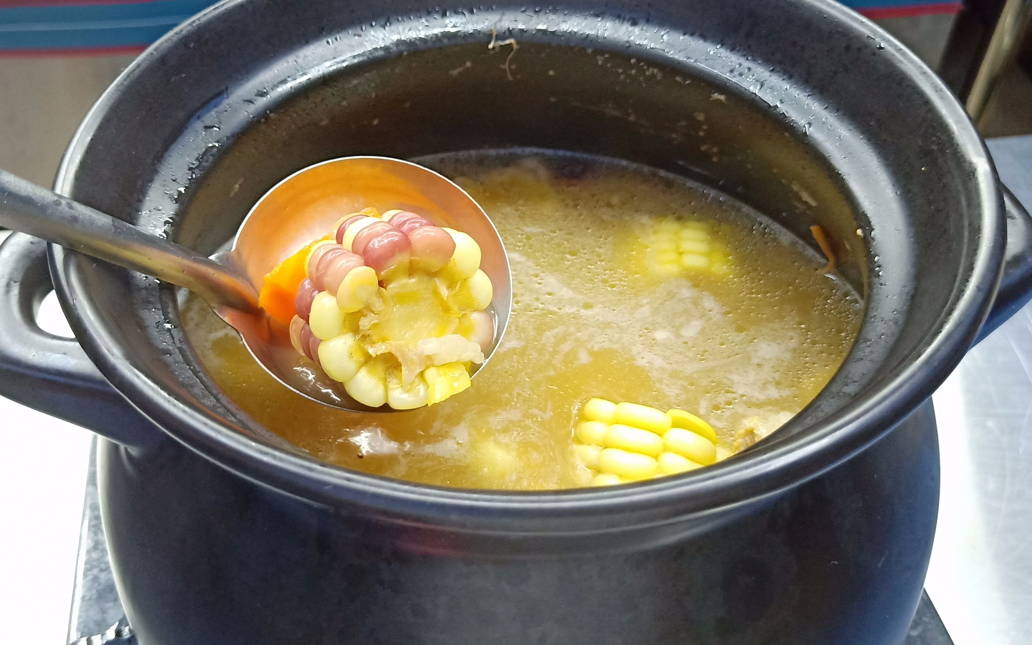 玉米瘦肉汤图片