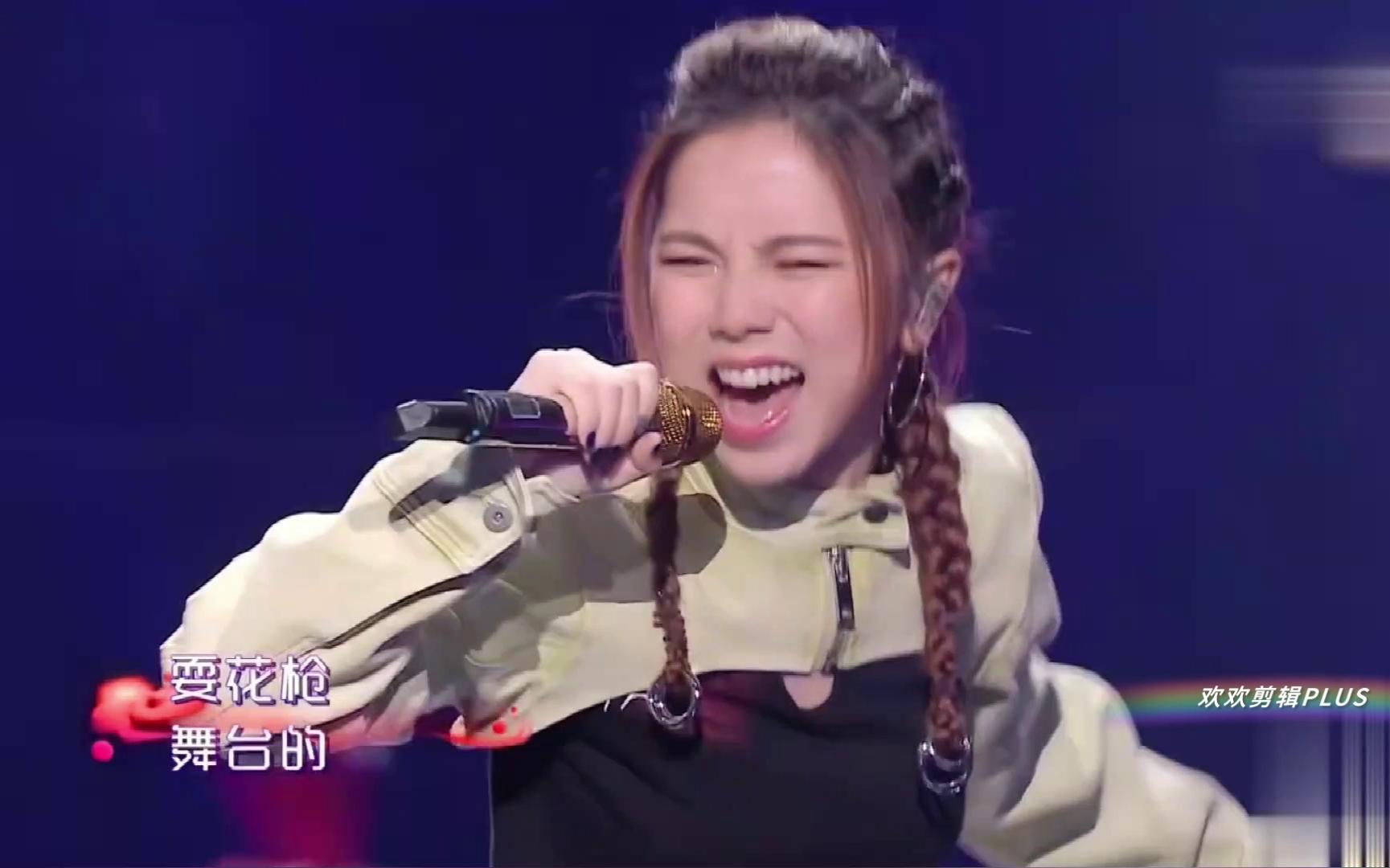 活动  【高清】李玟&邓紫棋合作演绎《刀马旦》,燃爆全场~超好听,高音