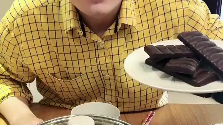 伏拉夫吃火锅_哔哩哔哩 (゜-゜)つロ 干杯~-bilibili