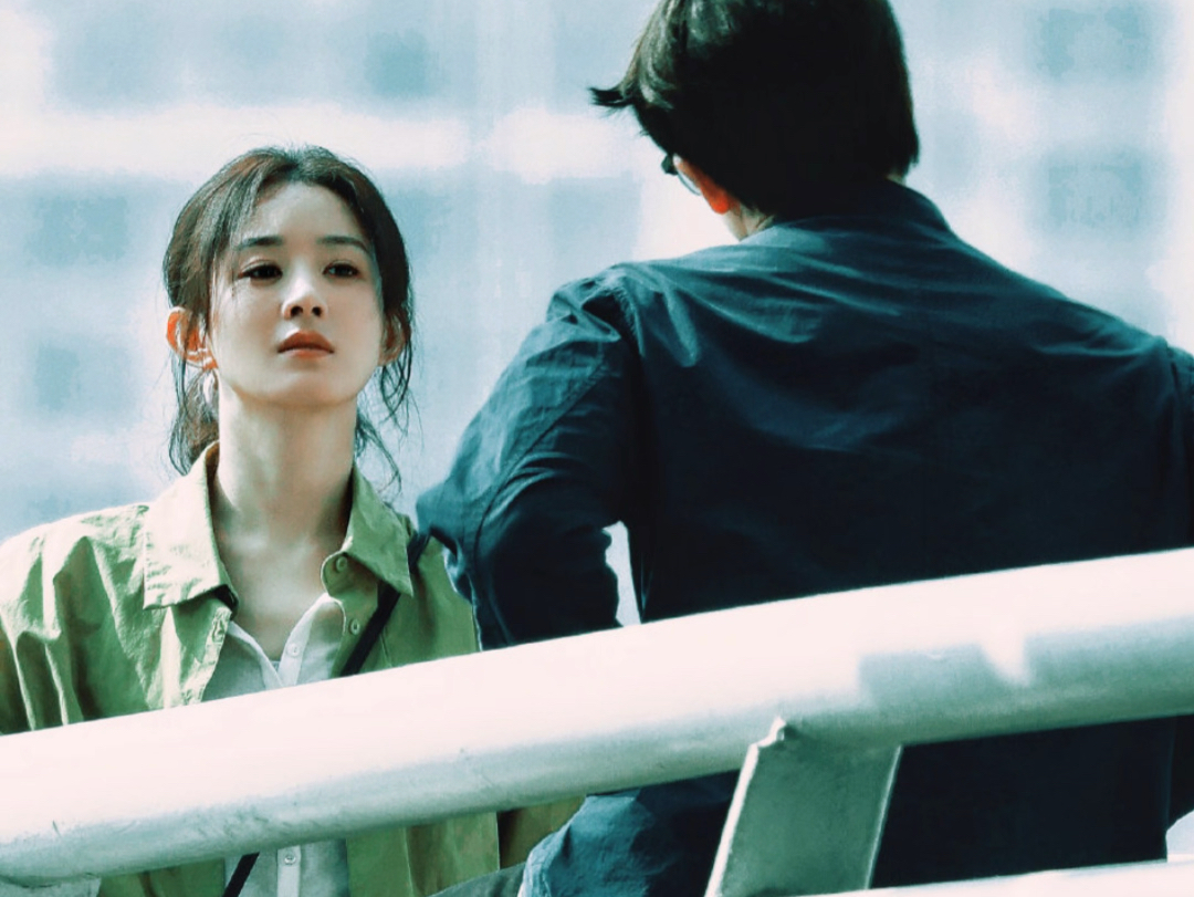 我服了,在人间能不能边拍边播?赵丽颖和尹昉的氛围感拉满了