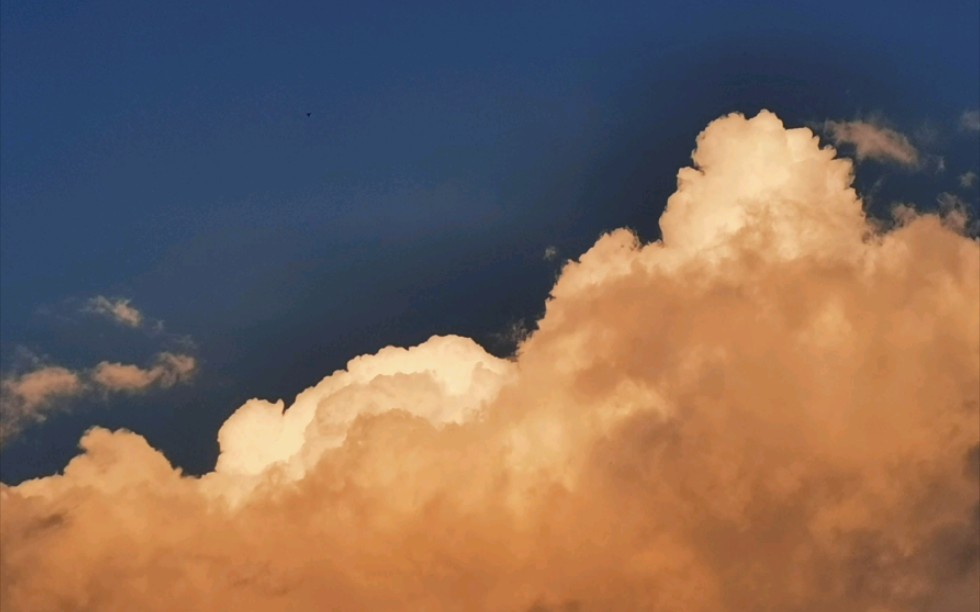 夏天是较温和的春天|实况拼接