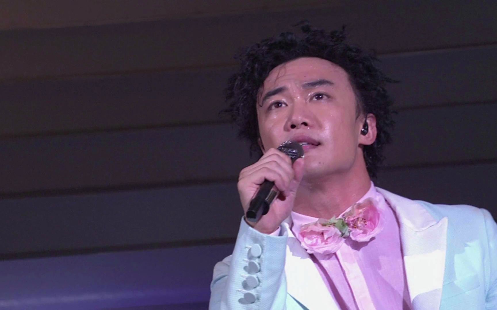 陈奕迅 - 黑择明 live 蓝光原盘版