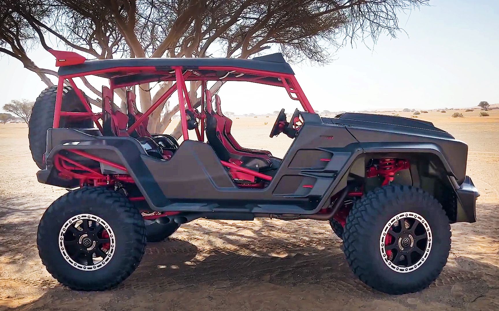 巴博斯沙滩越野车详细介绍,v8发动机900匹马力,全球限量15台