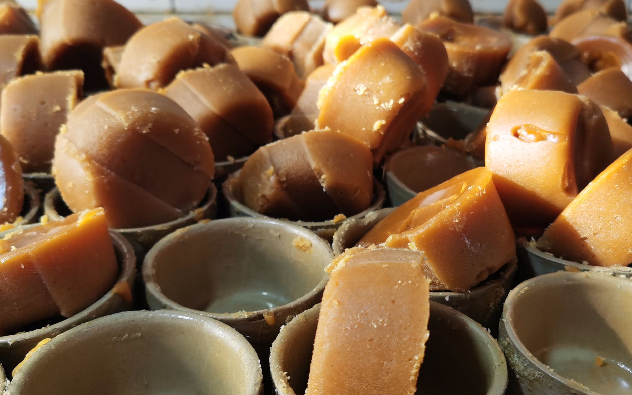 第39集:云南正宗古法巧家小碗红糖熬制流程,起糖出碗