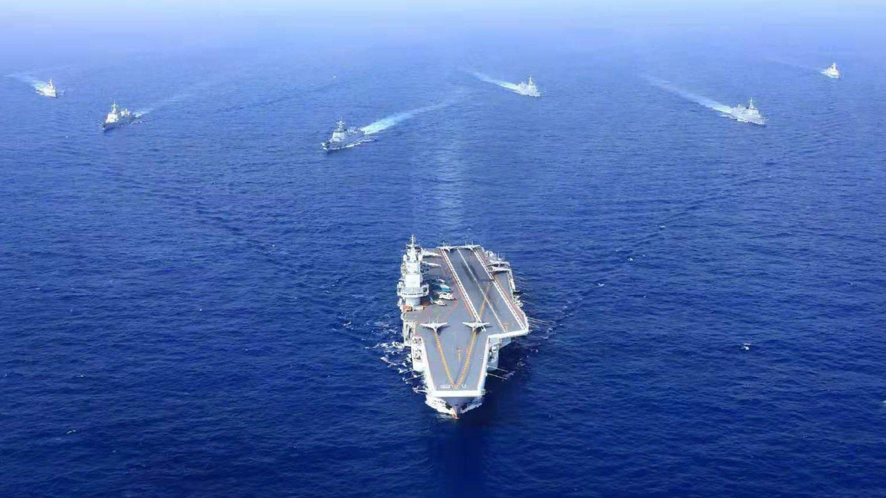 画面公开!辽宁舰航母编队在台湾周边海域训练