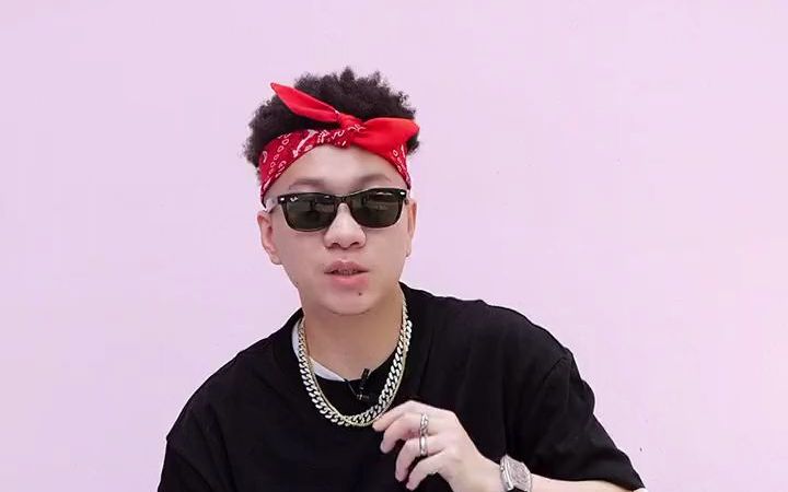 跟着rapper 学拍照 asaprocky 穿搭 潮流 拍照姿势 说唱