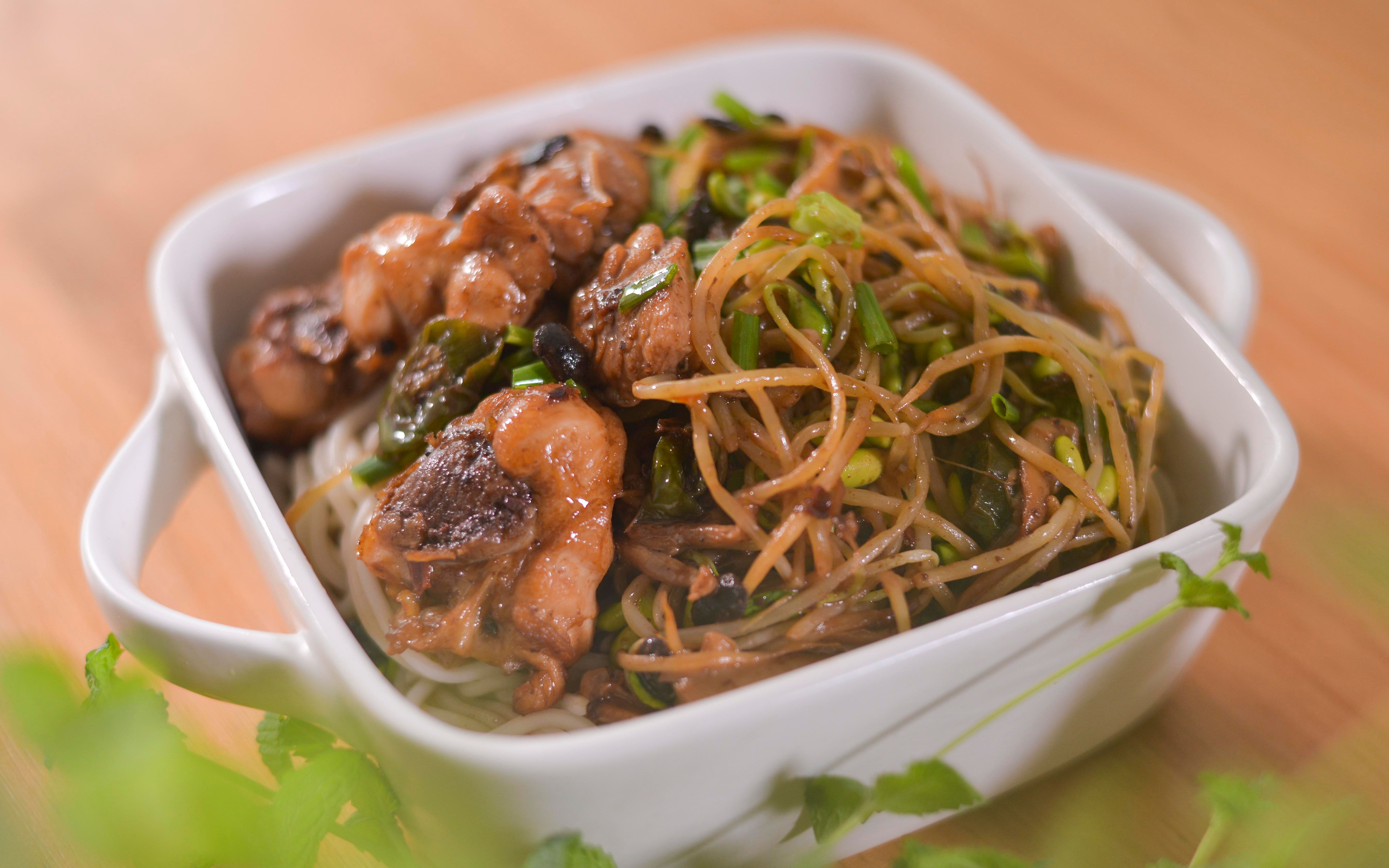 【鸡腿拌面】世界那么大 唯有鸡腿拌面不可辜负_哔哩哔哩 (゜-゜)つロ