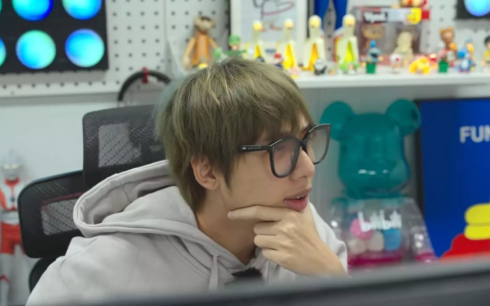 [中国boy]中国拜老白切黑了