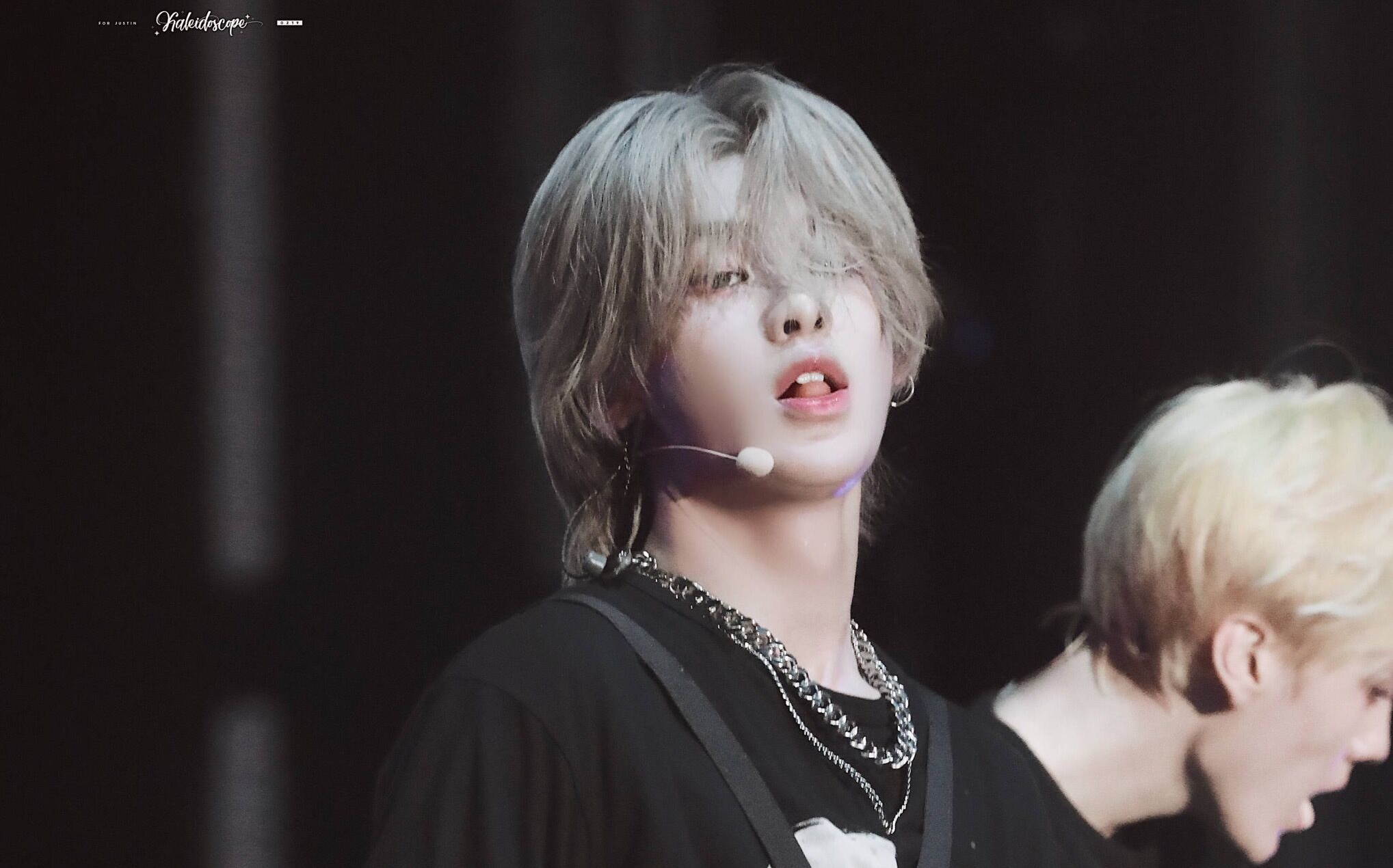 【justin黄明昊】红衣小哥!