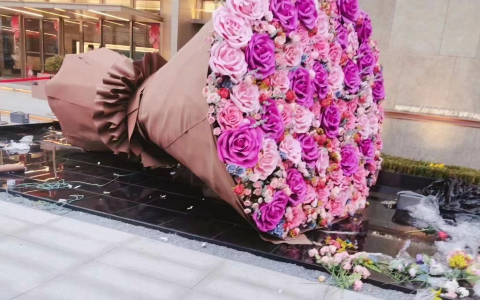 巨型花束道具美辰道具巨型玫瑰花束