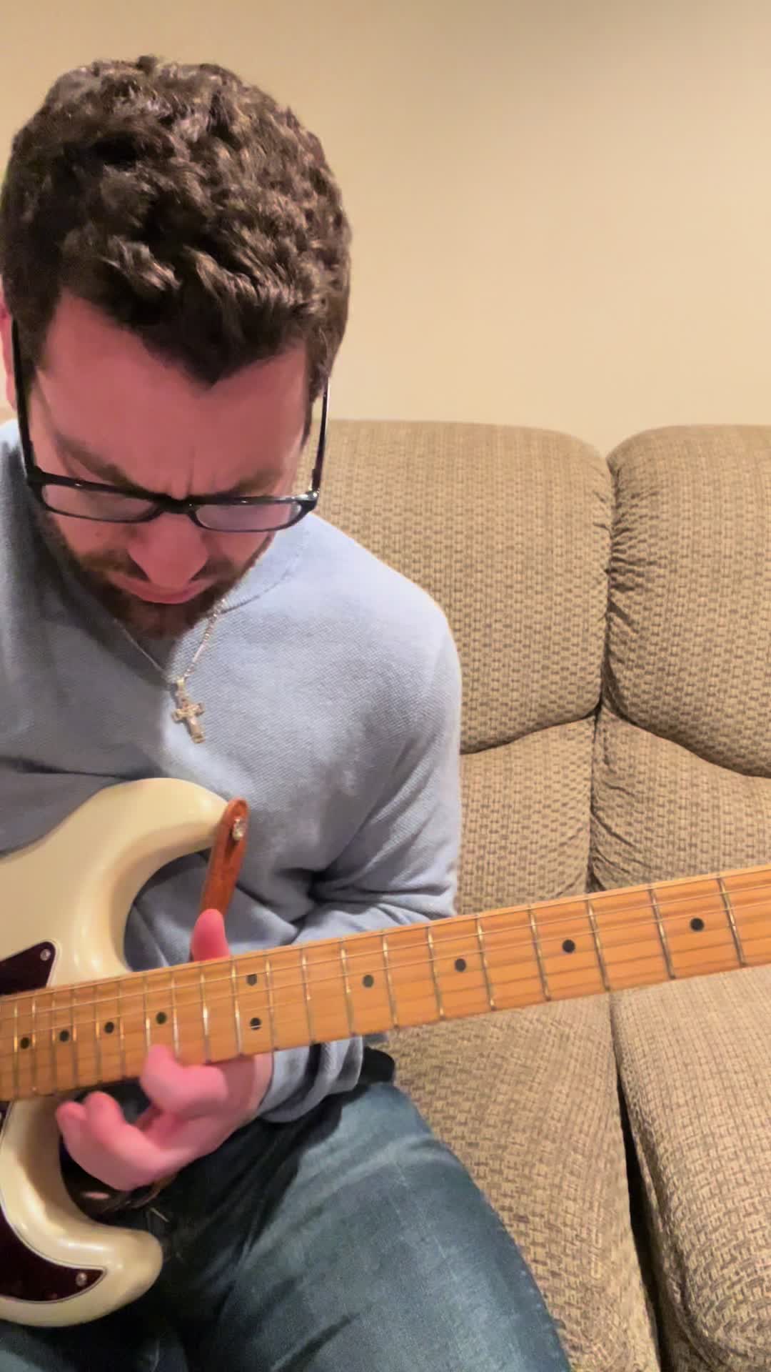 随机快速吉他即兴riff rip一种srv灵感即兴