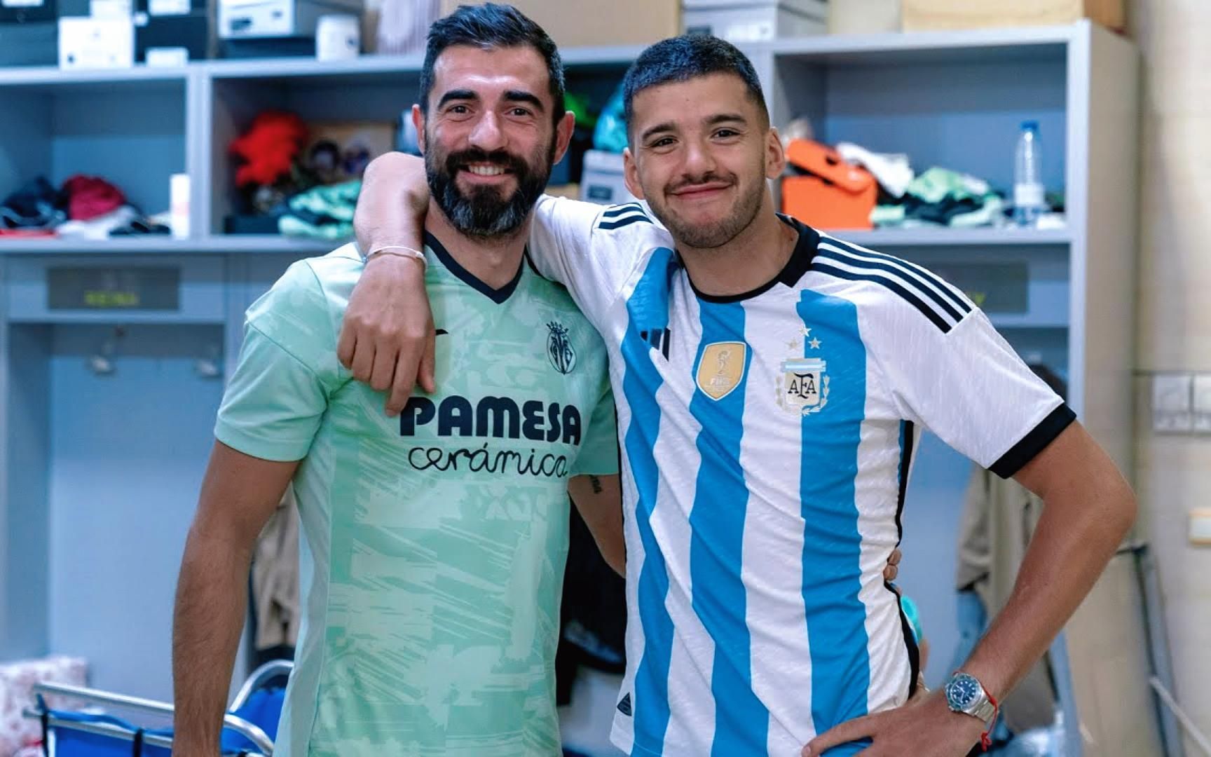 世界杯冠军归队,福伊特和鲁利回到黄潜,身穿阿根廷夺冠球衣现身