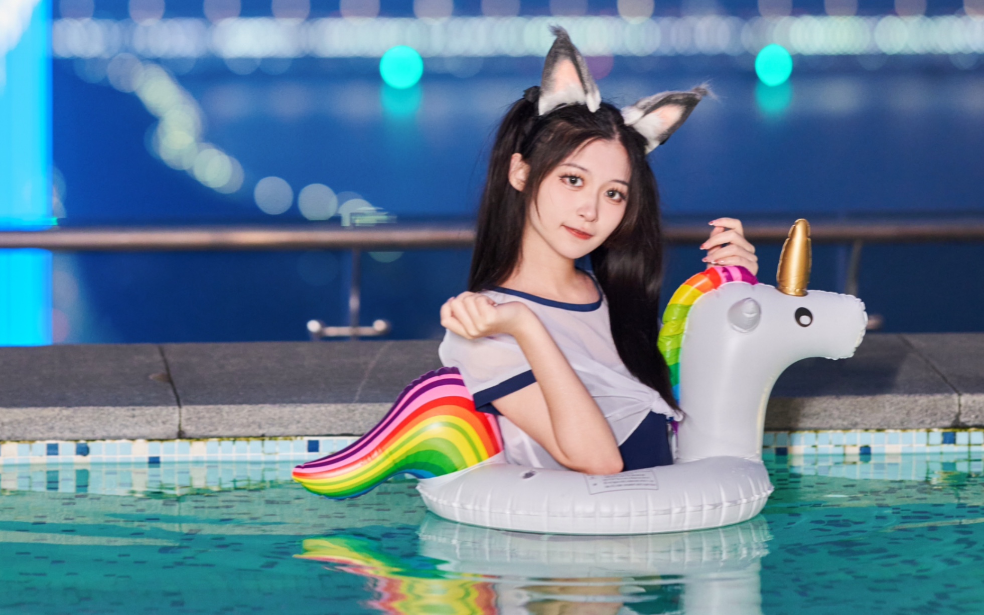 泳装桃子率先出击!