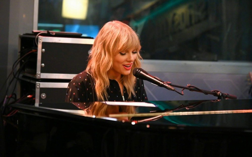 【taylor swift】daylight(siriusxm电台不插电表演)