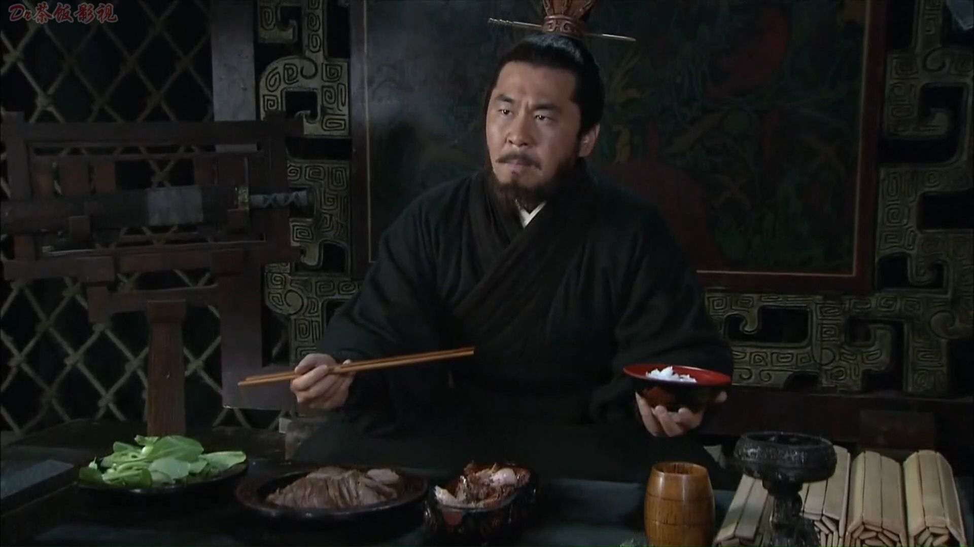 曹操打仗吃曹氏盖浇饭,拉车夫一口一盘涮羊肉,影视五大经典吃戏