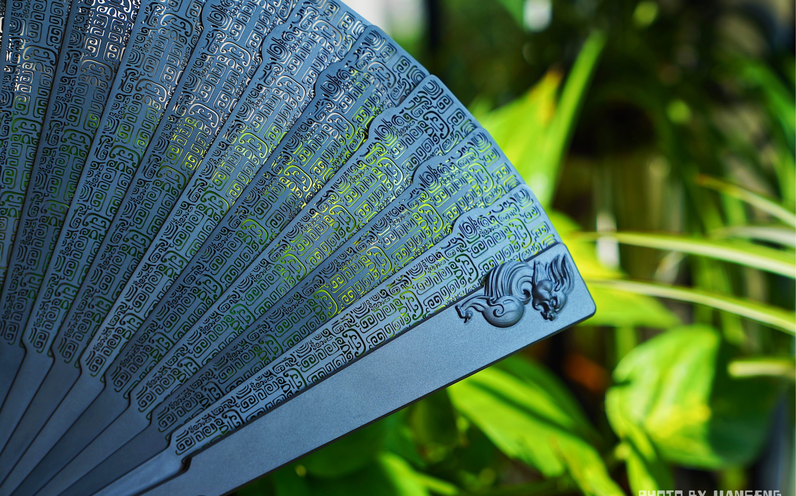 全球限量21把! 【 费戈钛扇 - 麒麟 】 钛合金扇子的终极形态.