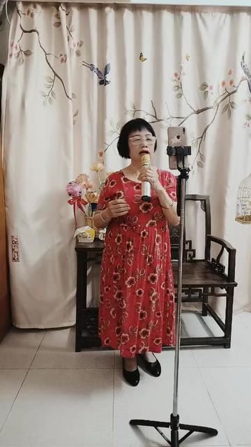 发布第175场直播片段巜上海谣(万人合唱版)》请分享!