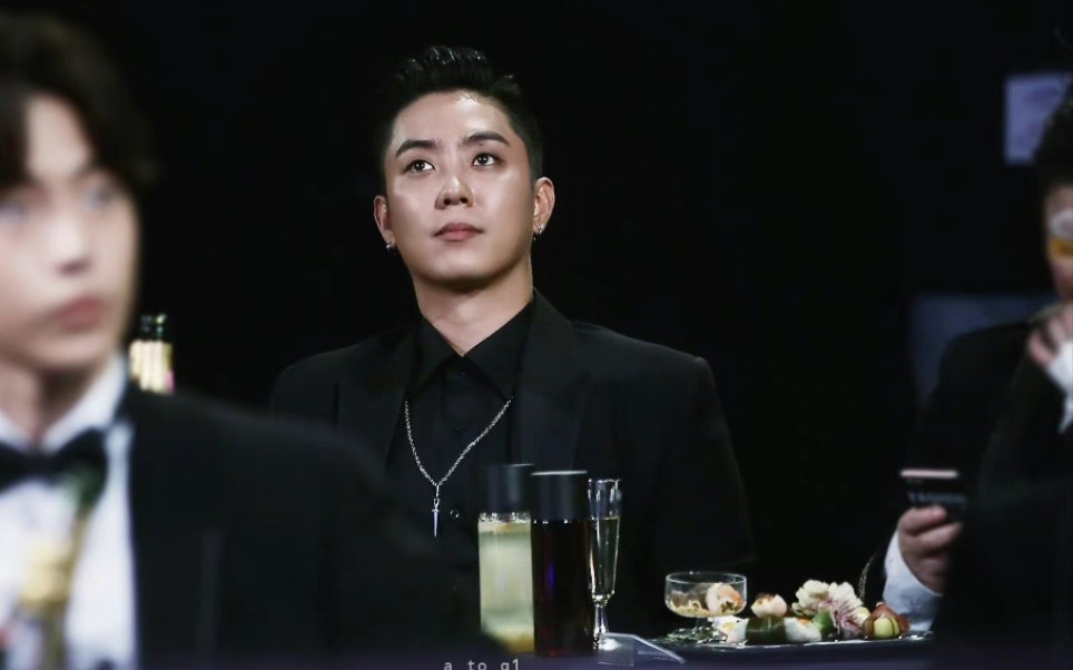 一些西装殷志源