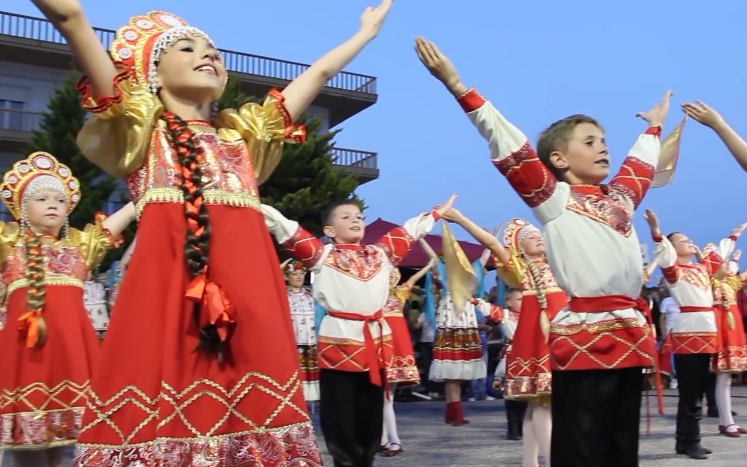 [图]俄罗斯民间舞蹈卡琳卡（Калинка）在希腊的演出活动