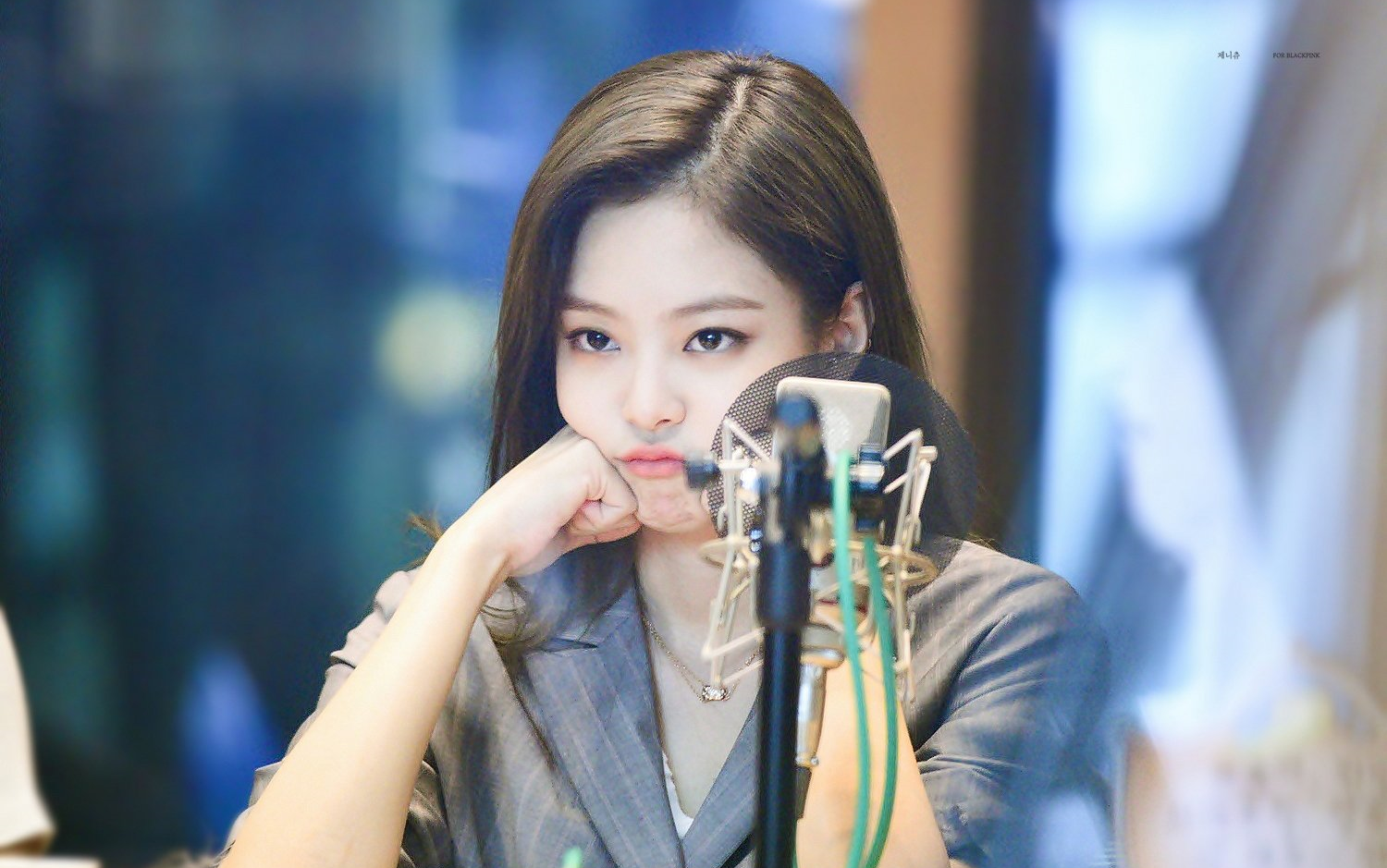 饺子妮180619池石镇2点约会电台jennie饭拍合集